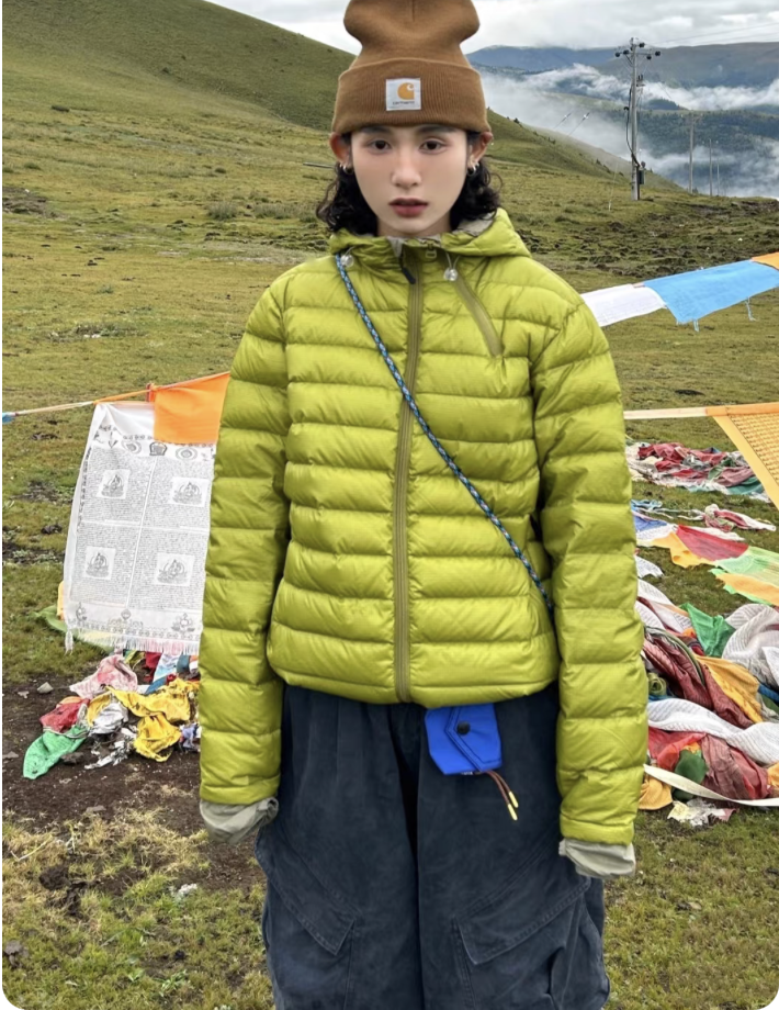 连帽轻薄户外排骨羽绒服男女2025新款白鸭绒旅行防风御寒情侣外套